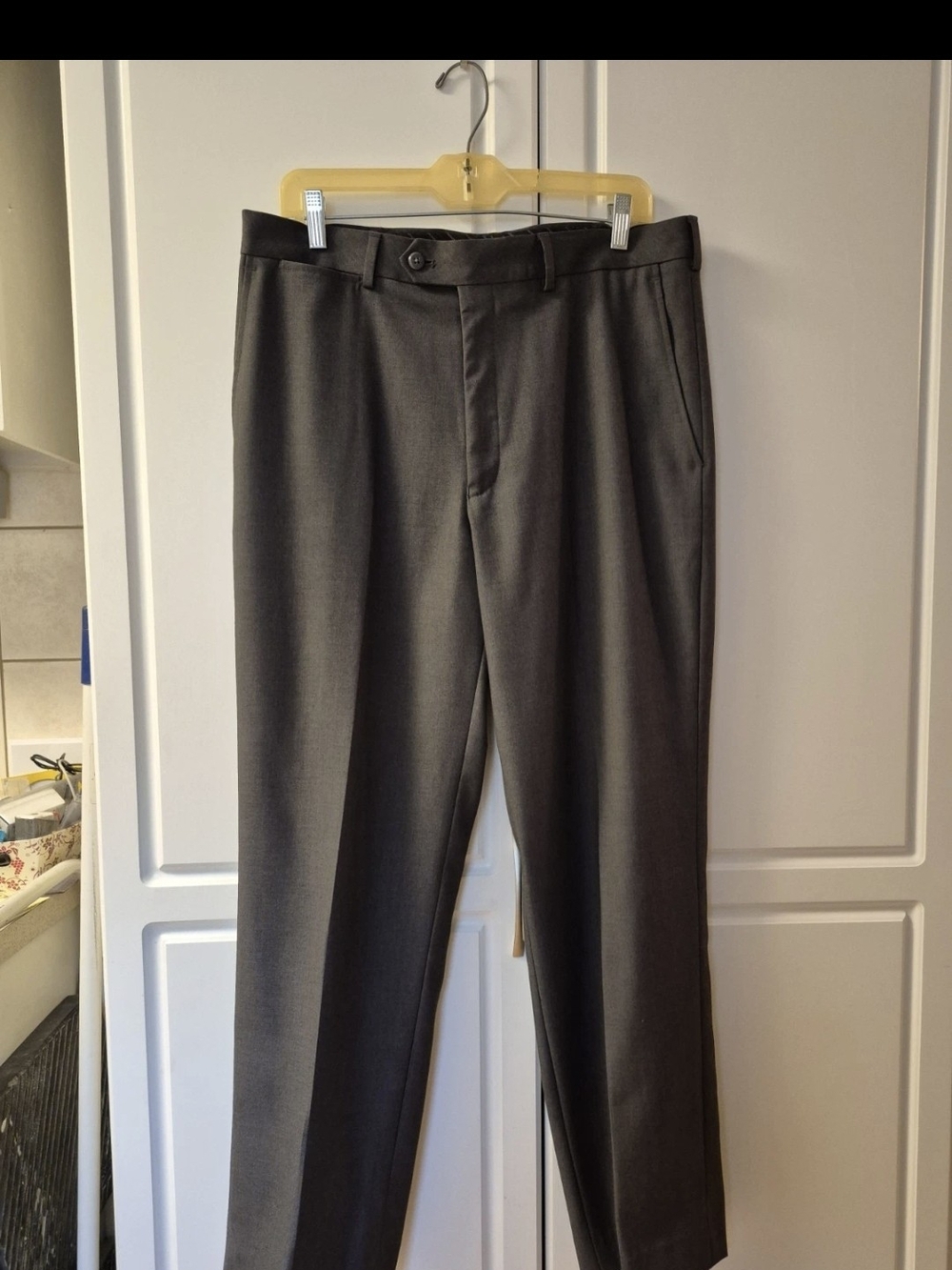 Stafford Performance Men's Dress Pants Classic Fit 34x32, Dark Gray in excellent
